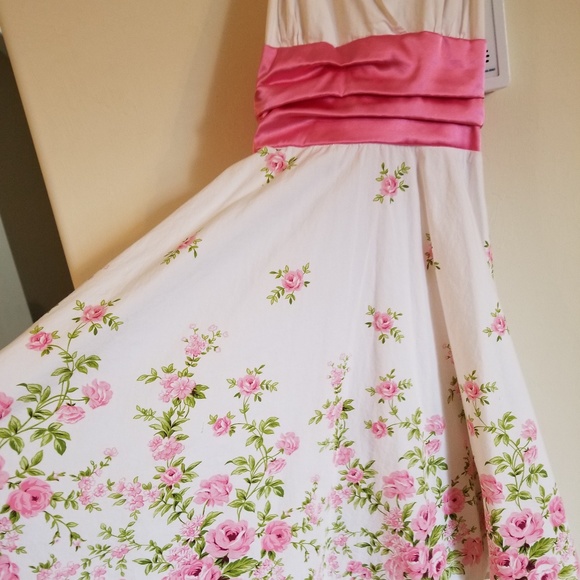 Sweet Springtime Dress!! - Picture 5 of 6